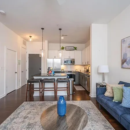 Chic 1-Bedroom Modern Apt With Gym & Free Parking